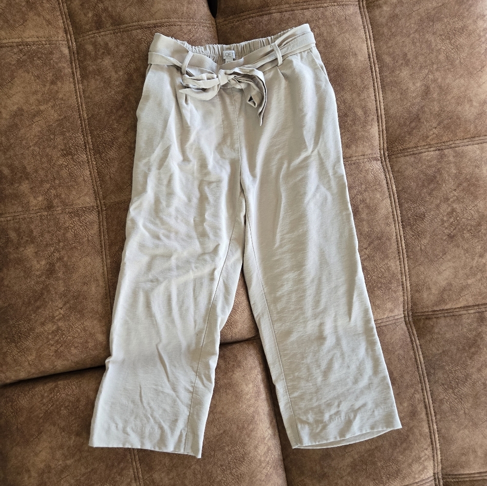 LOFT Khaki Capri Pants